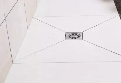 地漏區域八字拼接工藝